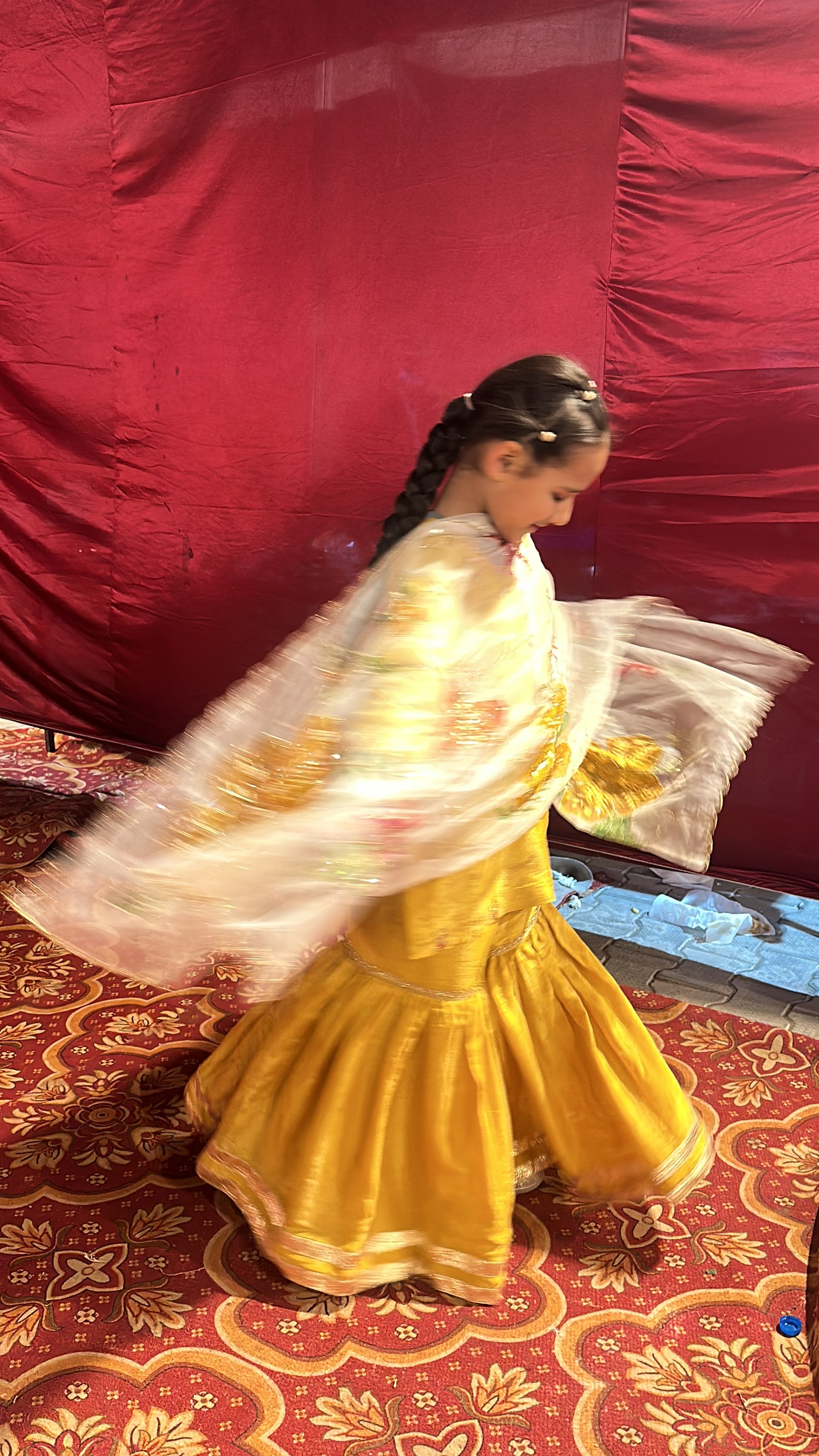Sunehri Kids Garara set