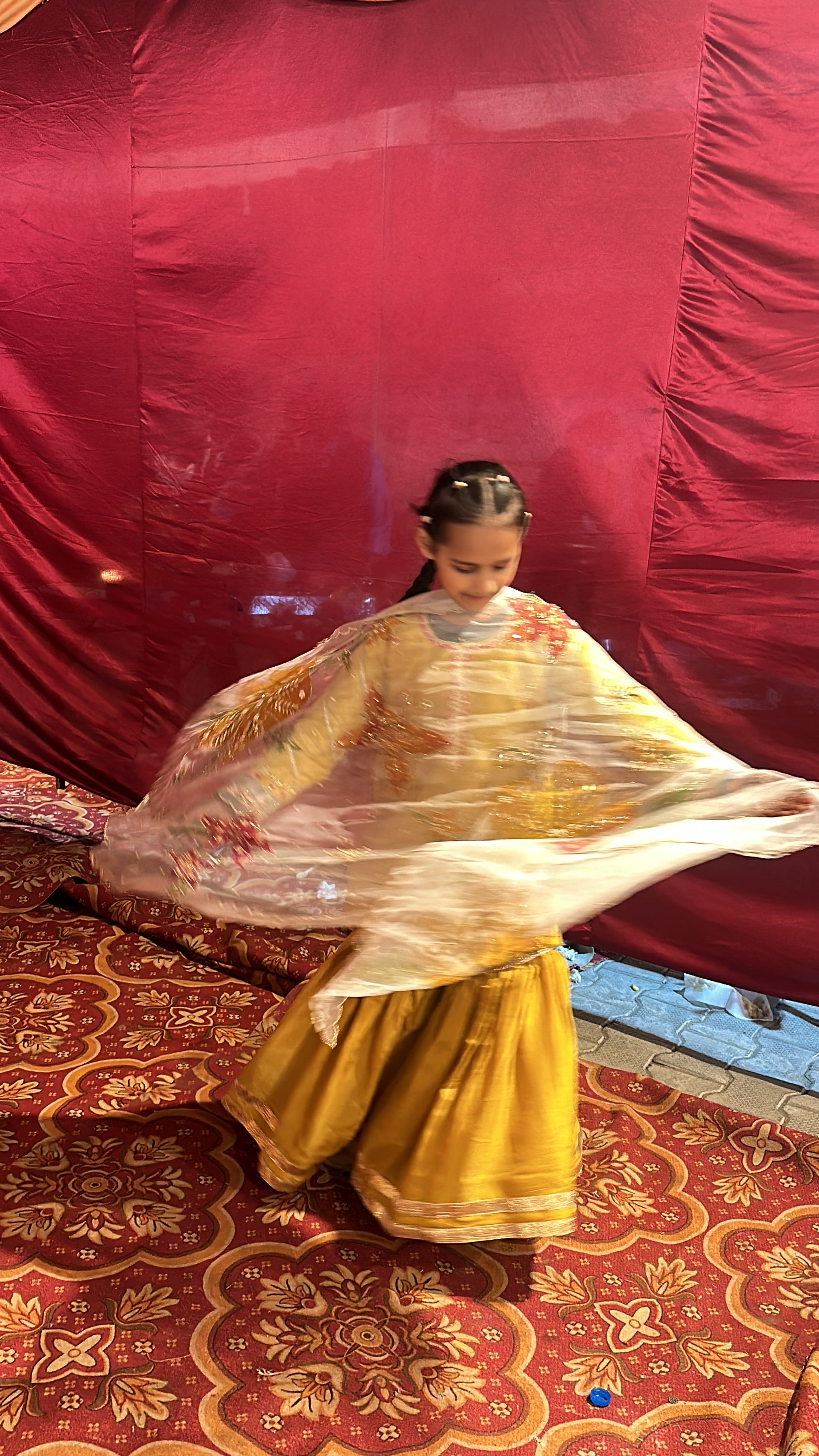 Sunehri Kids Garara set