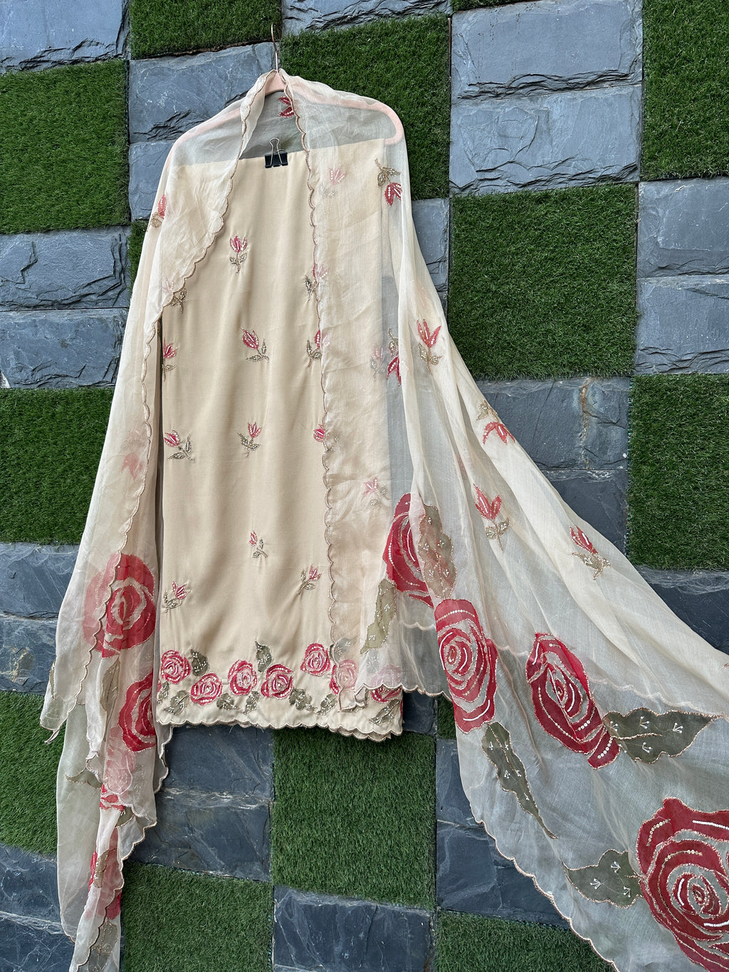 Beige Rosé Unstitched 3 piece set