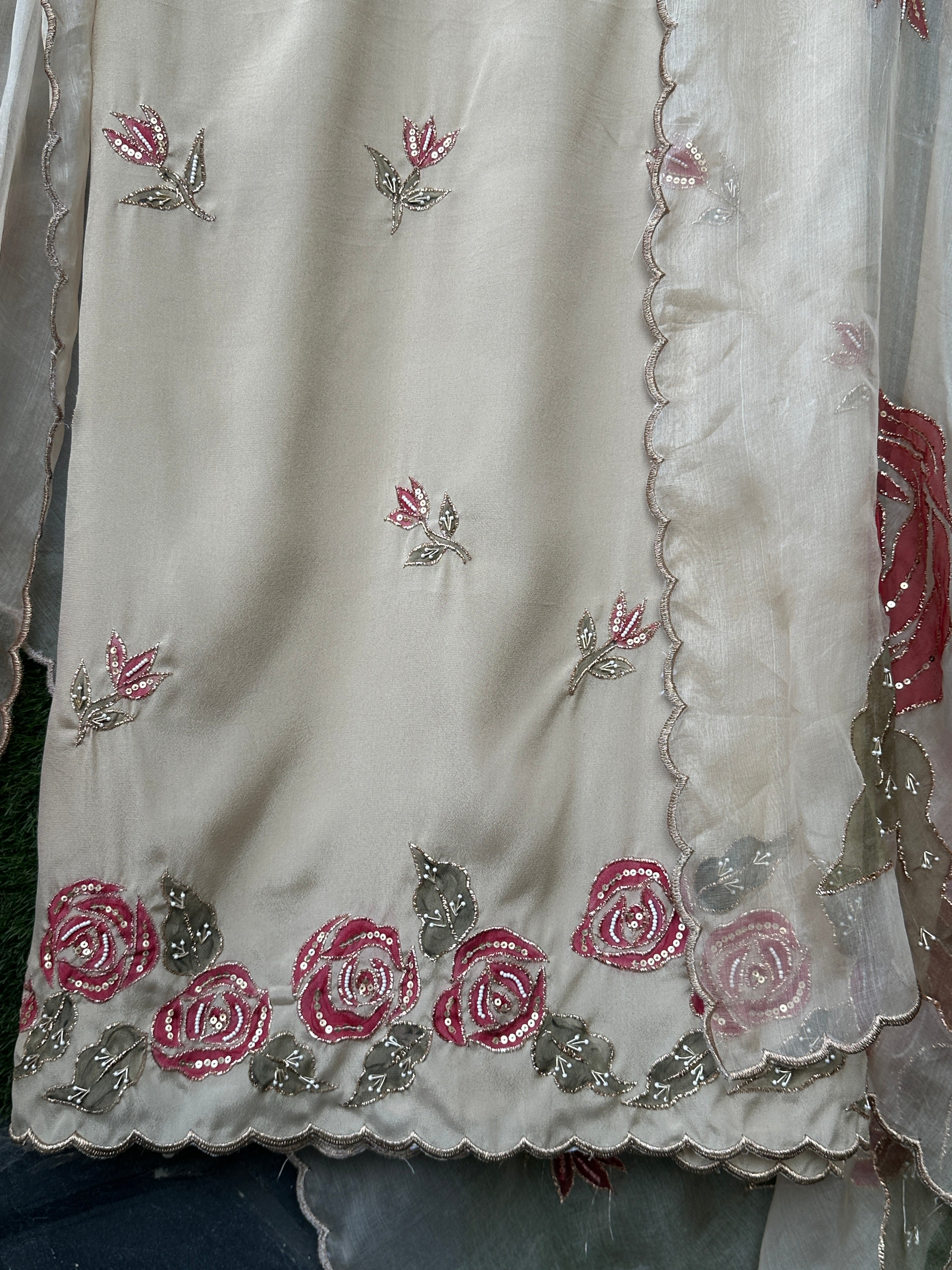 Beige Rosé Unstitched 3 piece set